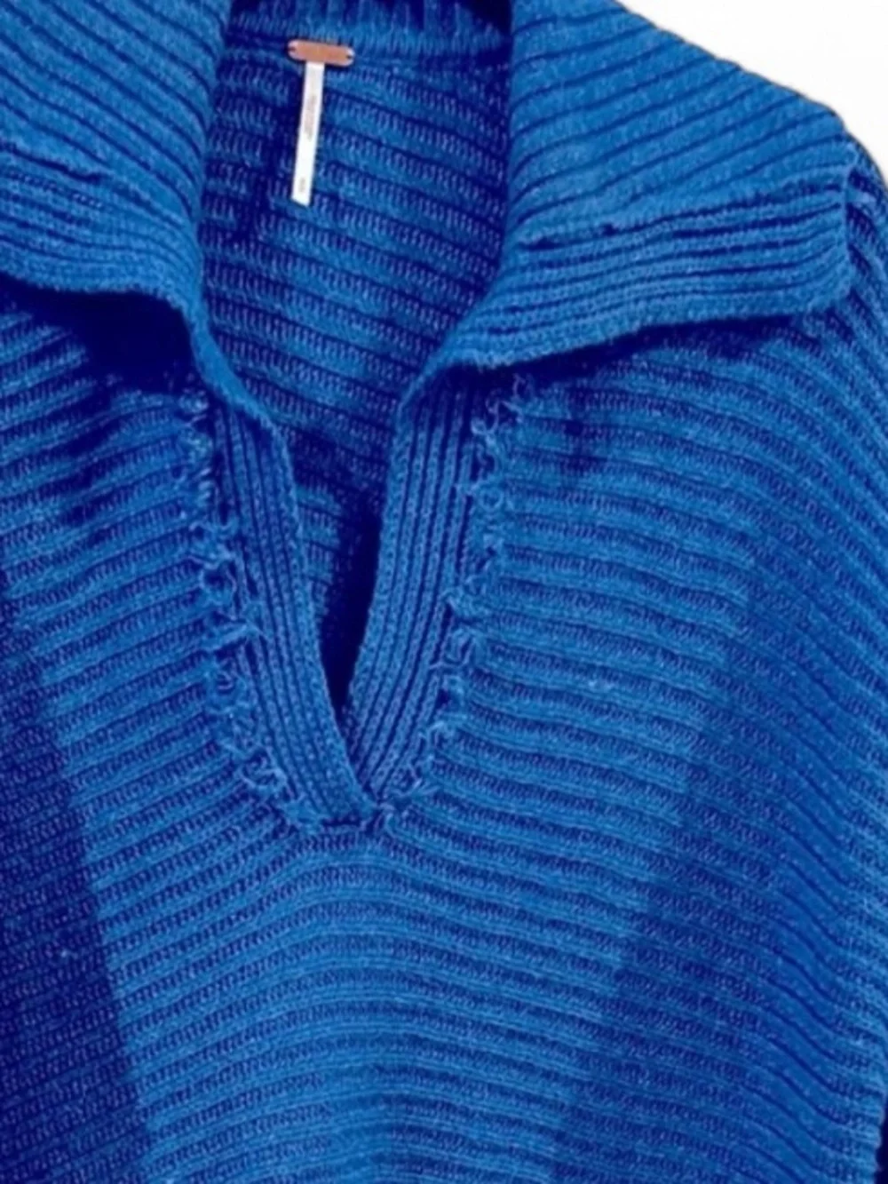 🦋Free People‎ Oversized Small Marley collared V-neck Blue sweater MSRP $128